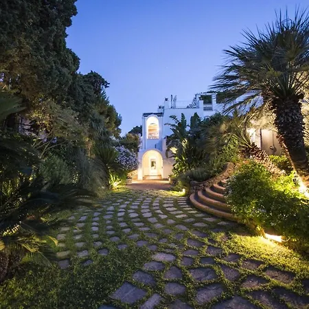 Bella Conchiglia Villa *